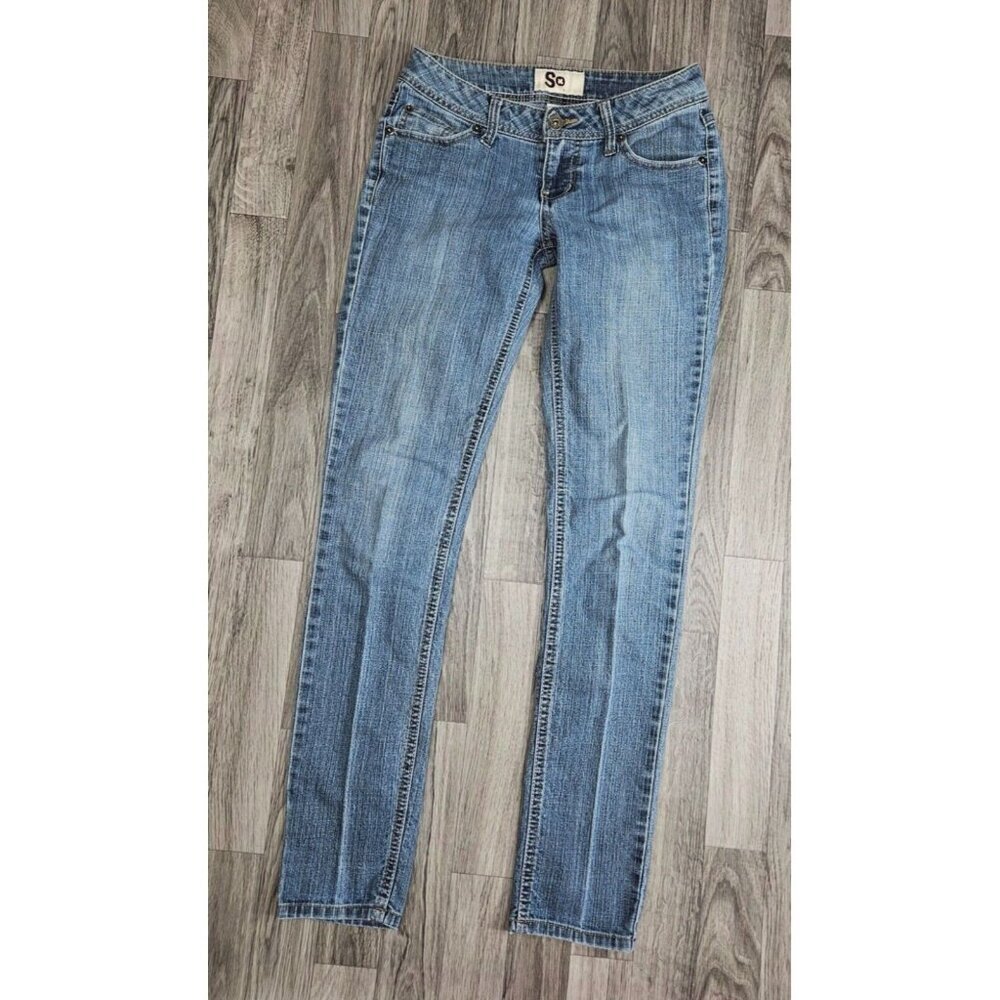 (3/$35) SO Juniors Size‎ 1 Average Embroidered Pockets Denim Blue Jeans